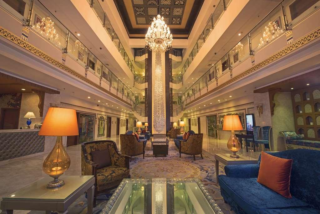 Radisson Blu Udaipur Palace Resort & Spa Интериор снимка