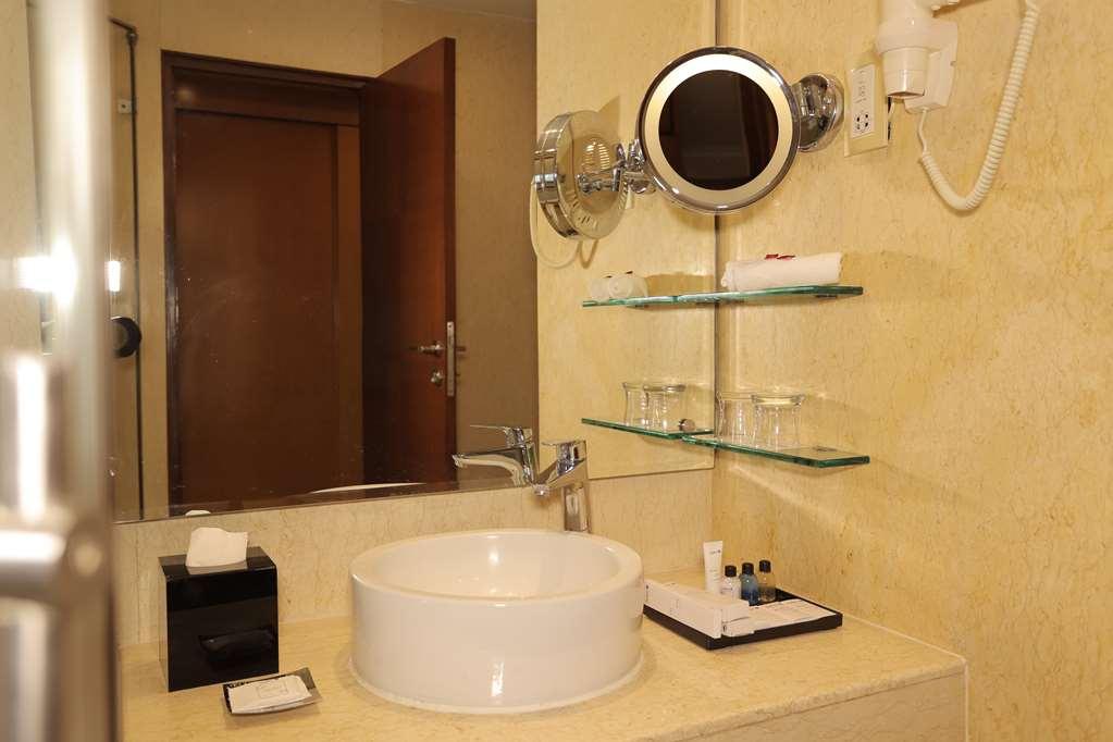 Radisson Blu Udaipur Palace Resort & Spa Стая снимка
